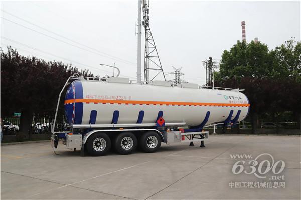 中集凌宇新款铝合金易燃液体运输车,来了!