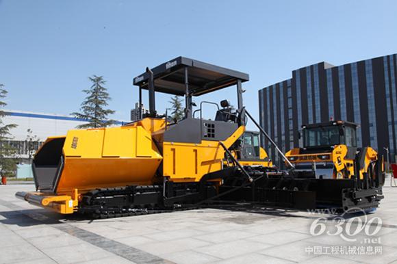 陕建机械 SCMC沥青混凝土<a href=//product.d1cm.com/liqingtanpuji/ target=_blank>摊铺机</a>被授予“西安市名牌产品”称号